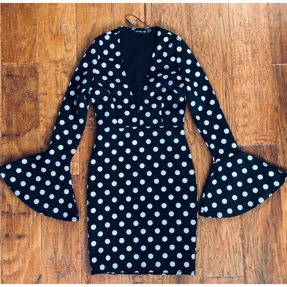 NWOT Pretty Little Thing Polka dot dress - Picture 3 of 8